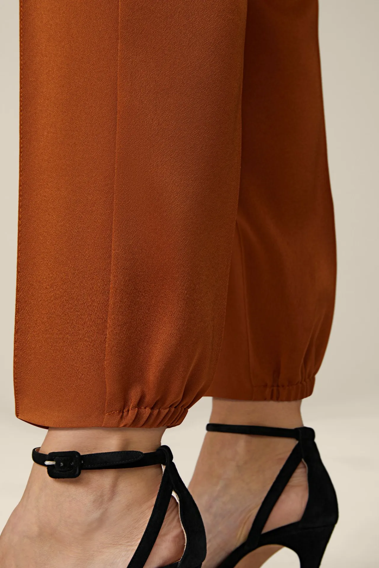 Crepe-Hose Im Jogger-Stil In*Windsor Sale