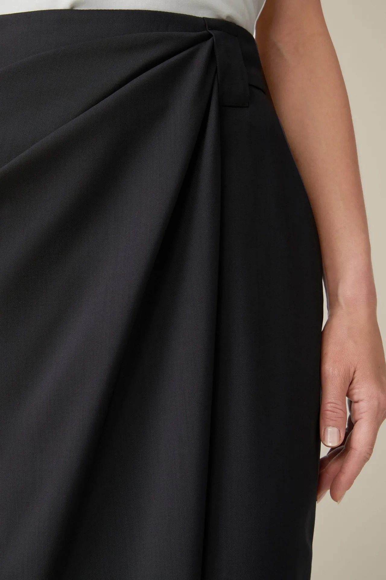 Schurwoll-Midirock Mit Wickeldetail In*Windsor Online
