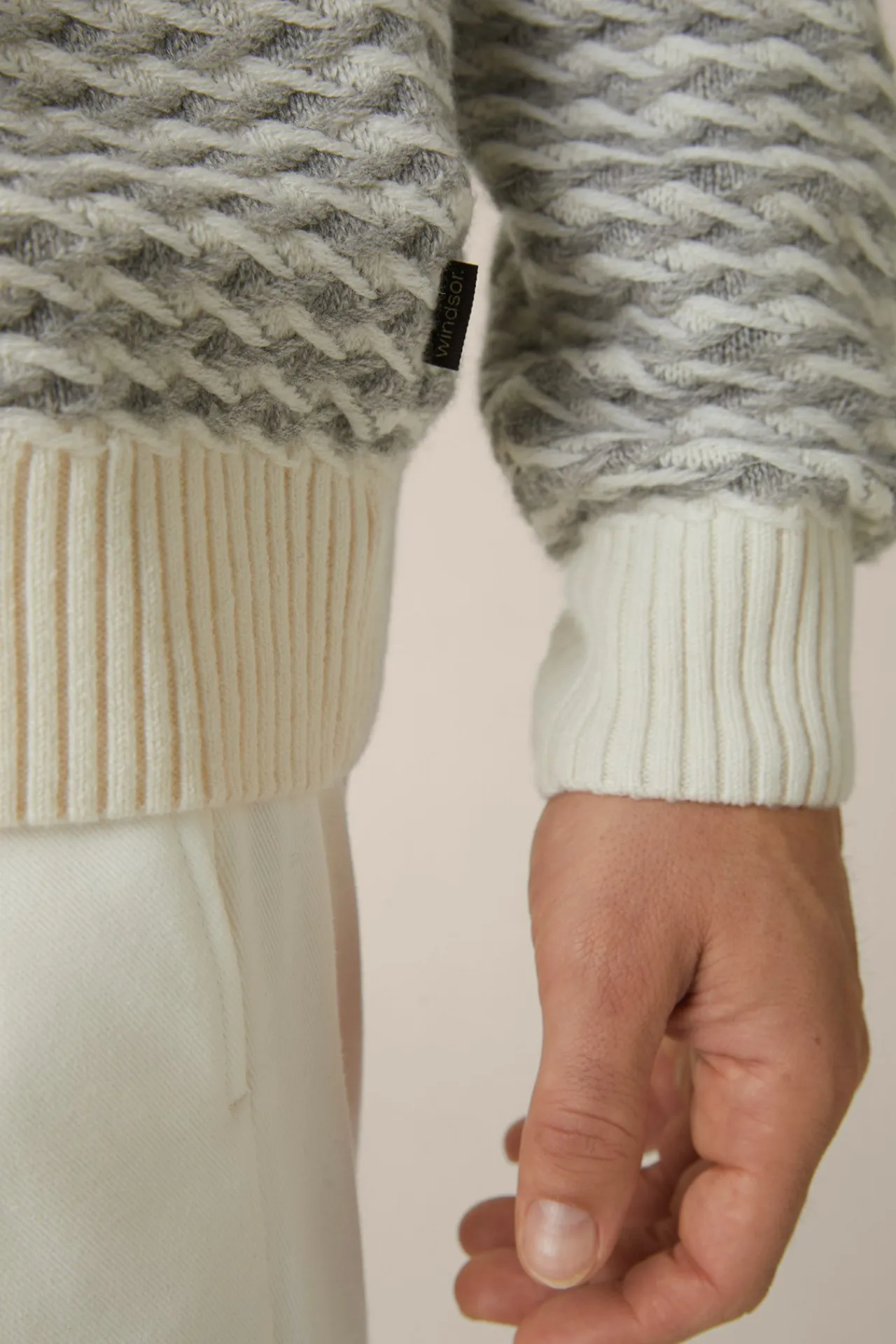 Schurwoll-Rundhals-Pullover Amilo Mit Cashmere In Strukturiert*Windsor Hot