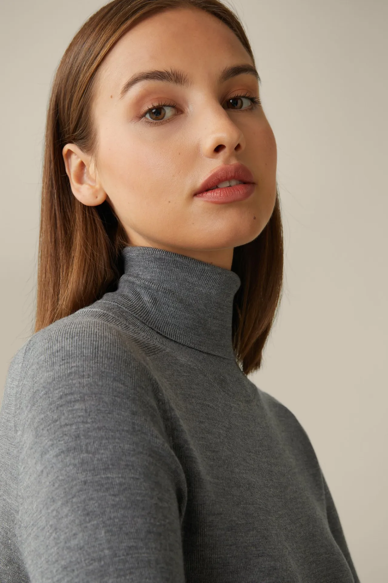 Schurwoll-Seidenmix-Rollkragen-Pullover In*Windsor Hot