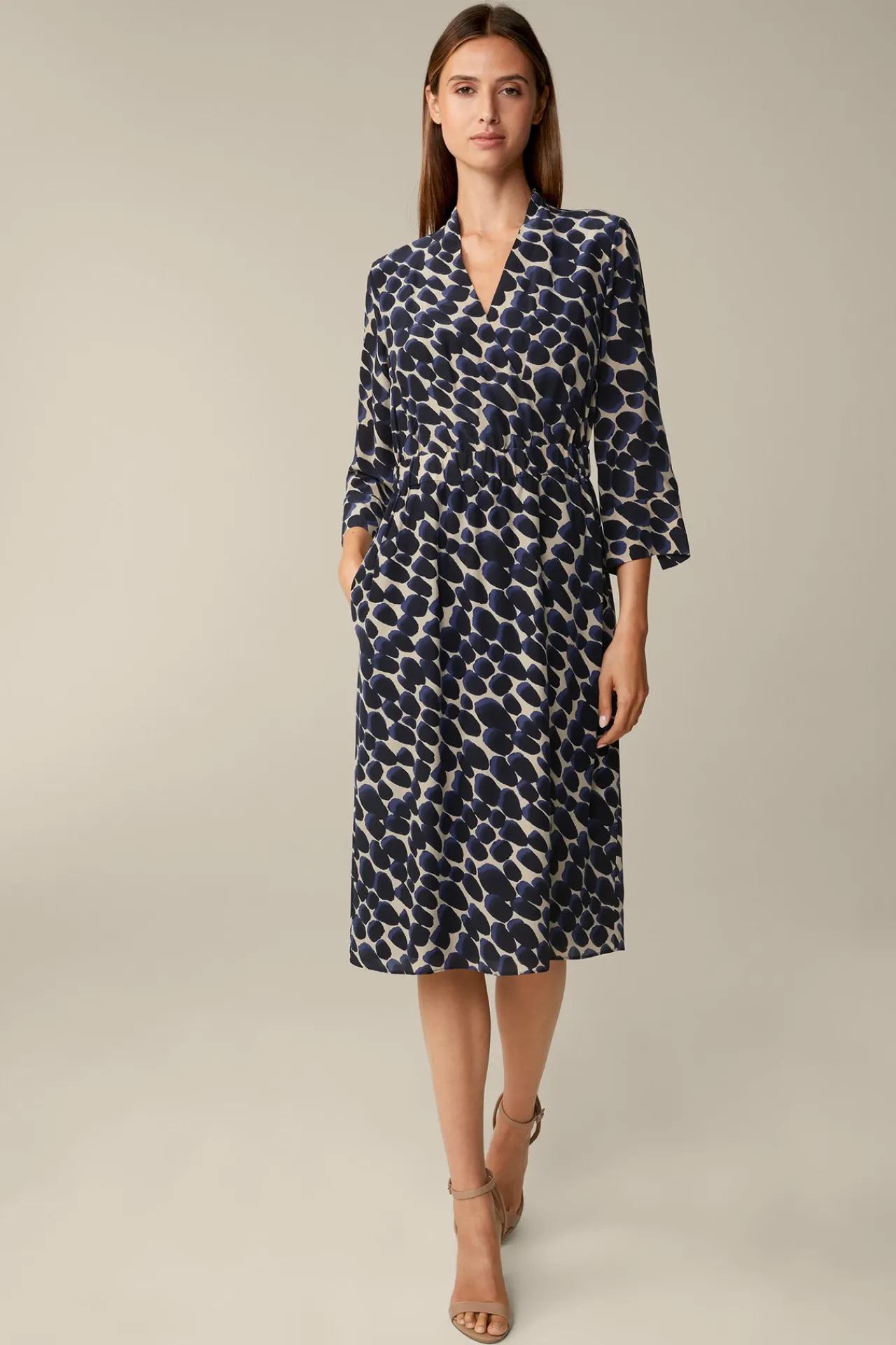 Viskose-Seidenmix-Wickel-Kleid In Navy-Beige Gemustert*Windsor Online